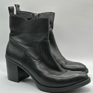 JOHNSTON & MURPHY™️ Size 9.5M 'BRAELYN' Black Italian Calfskin Ankle Boots